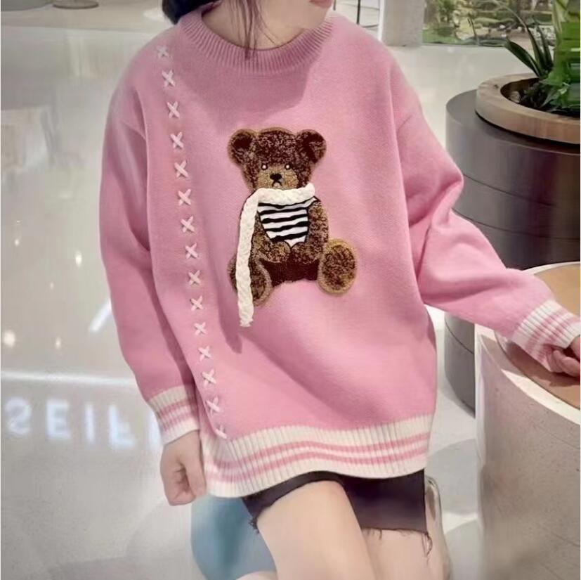Harajuku Japanese Cute Bear Embroidery Sweater Women Y2K Kawaii Loose Jumper O-neck Winter Pullover Long Sleeve Black White