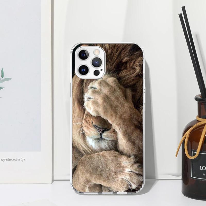 Lion Alpha Male Cub King Phone Case For Iphone 17 Air 16 15 Plus 16E 14 Pro Max 13 Mini 12 11 7 8 SE Fundas Soft Back Cover 17 A