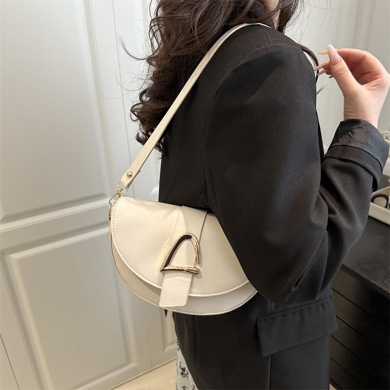 Textured Retro Summer New Popular Fashion Fashionable Messenger Bag One Shoulder Underarm Saddle Bag