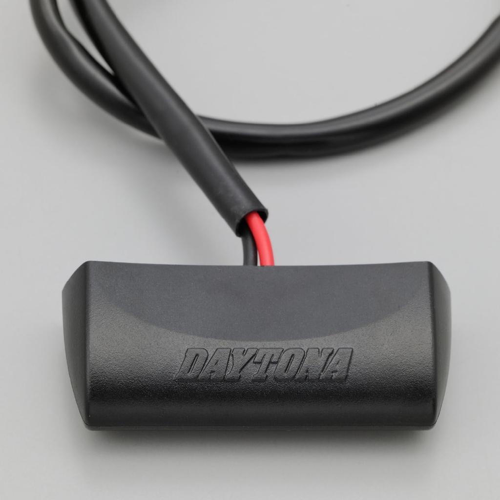 Daytona 24481 Kennzeichenleuchte für Motorräder, E-Prüfzeichen, LED-Kennzeichenleuchte, SC2, Einzelkomponente, CA103 Anschluss/Hülse montiert