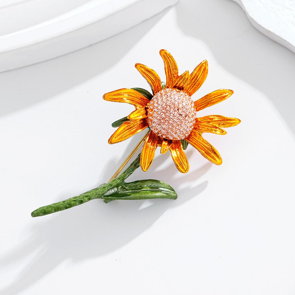 Fashion Elegant Retro Sunflower Brooch Simple Flower Lapel Pin Suit Accessory Gift for Women