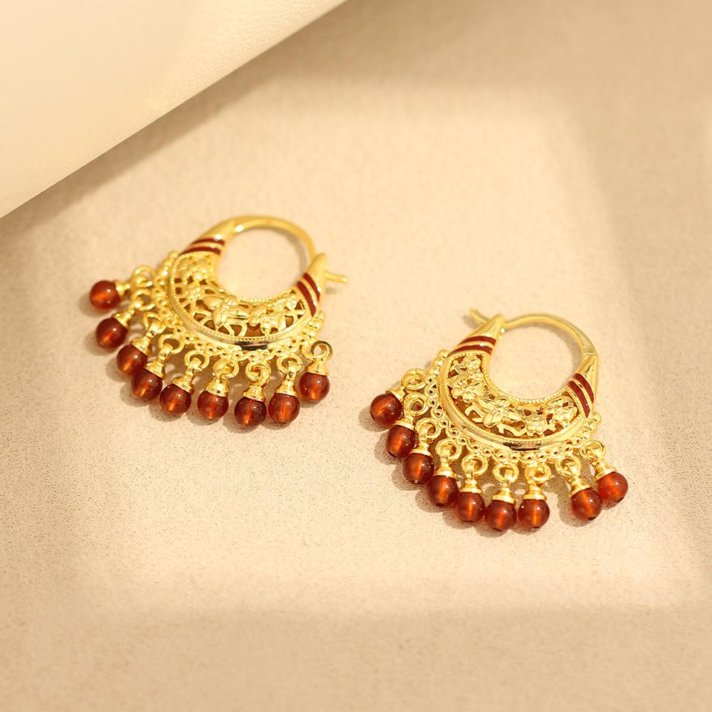 Exquisite new Chinese fashion retro red national style tassel earrings, high-end temperament, light luxury, niche antique earrings