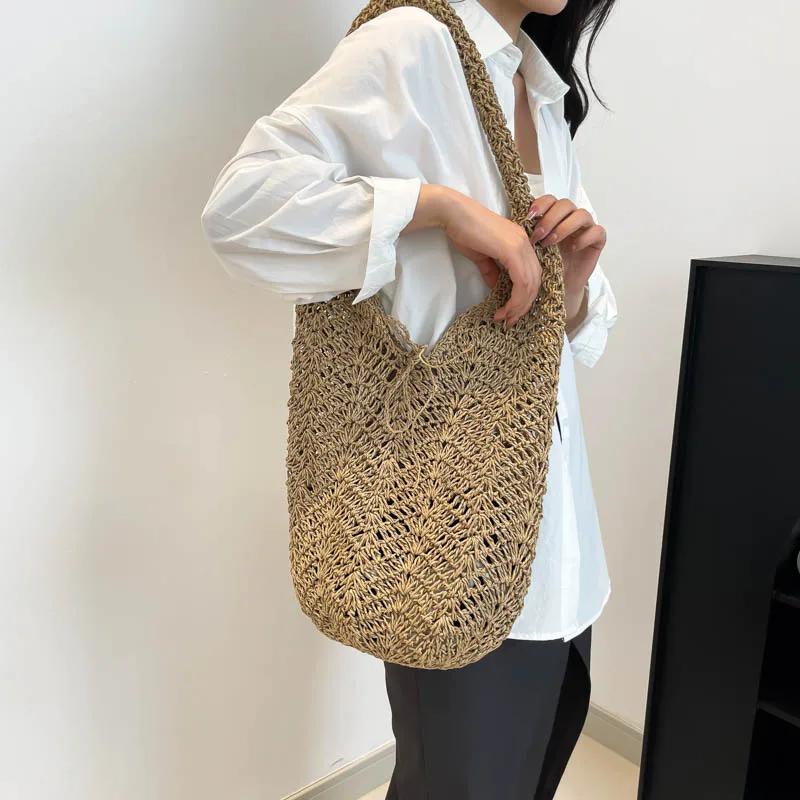 Women Straw Tote Handbag Fashion Beach Bags Large Capacity Shoulder Bag Casual Weaving Travel Bags Female Summer Woven Tote Bag