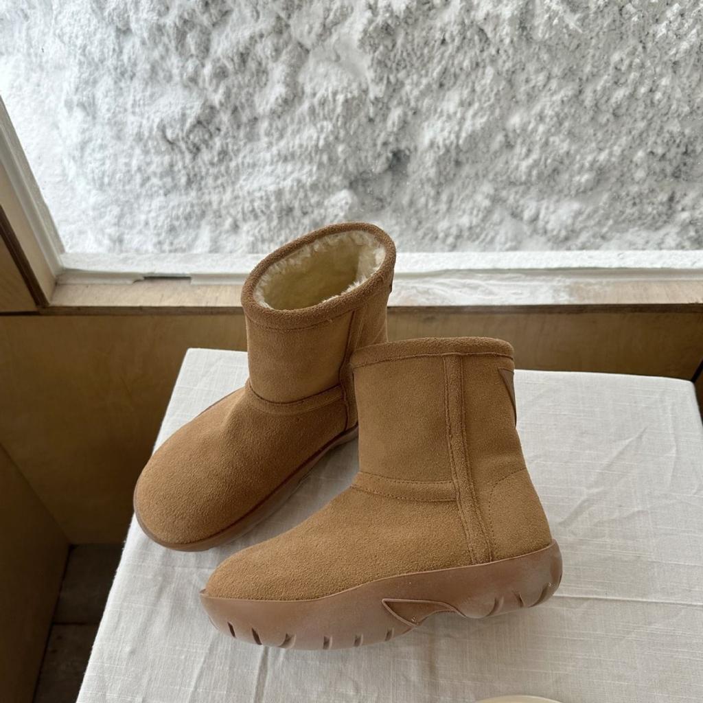 Leather retro thick-soled snow boots women's 2025 winter new versatile velvet thickened warm casual mid-tube cotton boots