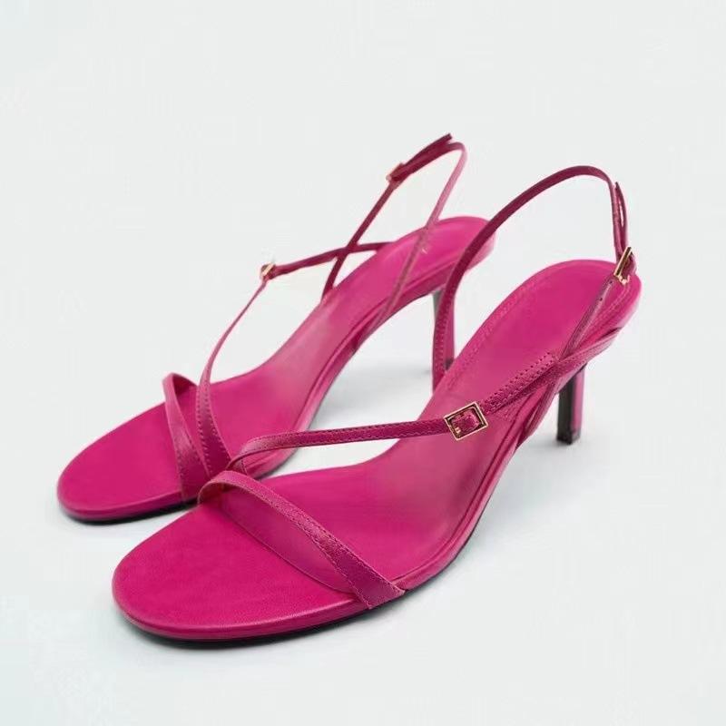 

Женские босоножки на шпильке с круглой головкой и пряжкой на шнуровке больших размеров 36 чёрный