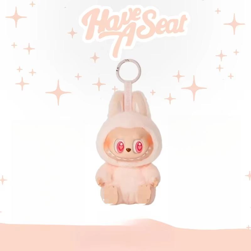 

Labubu THE MONSTERS Sitting Party Vinyl Plush Blind Box Ornamento Pingente, Подарки на день рождения, Украшения для автомобиля, Подвески для школьных ранцев красный