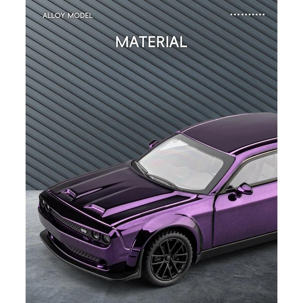 Electroplated 1/32 Alloy Dodge Hellcat Sports Car Model with Light and Sound Effects Collection Miniature Voiture Diecast Toy Vehicle