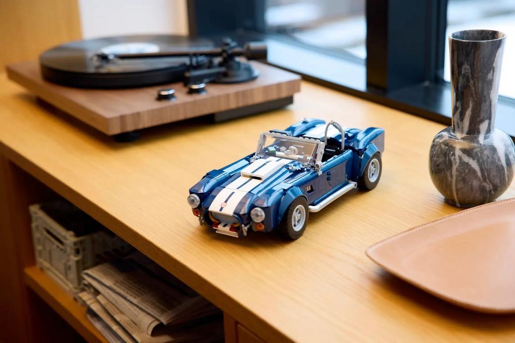 LEGO Icons 10357 - Shelby Cobra 427 S/C