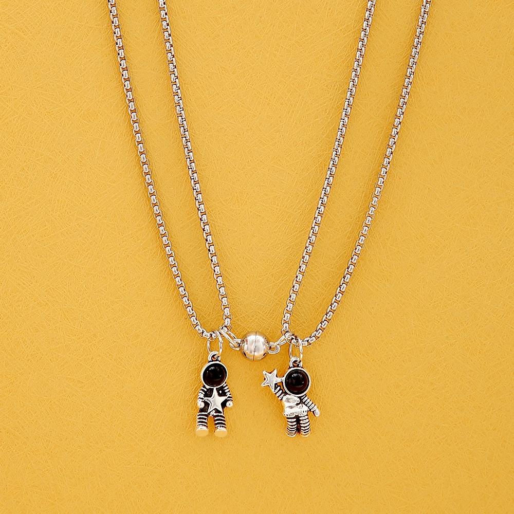 Köp IF ME 2st/set Fashion Butterfly Spaceman Ghost Heart Pendant