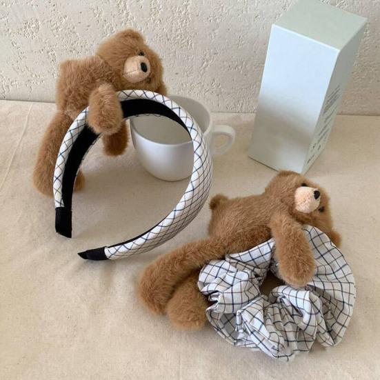 Plaid Fabric Hair Hoop, Non-Slip Headband with 3D Plush Bear Doll Design, Sweet Style Hair Accessories for Daily Wear