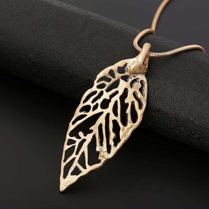 Ladies Necklace Stylish Simple Versatile Leaf Long Sweater Chain Pendant