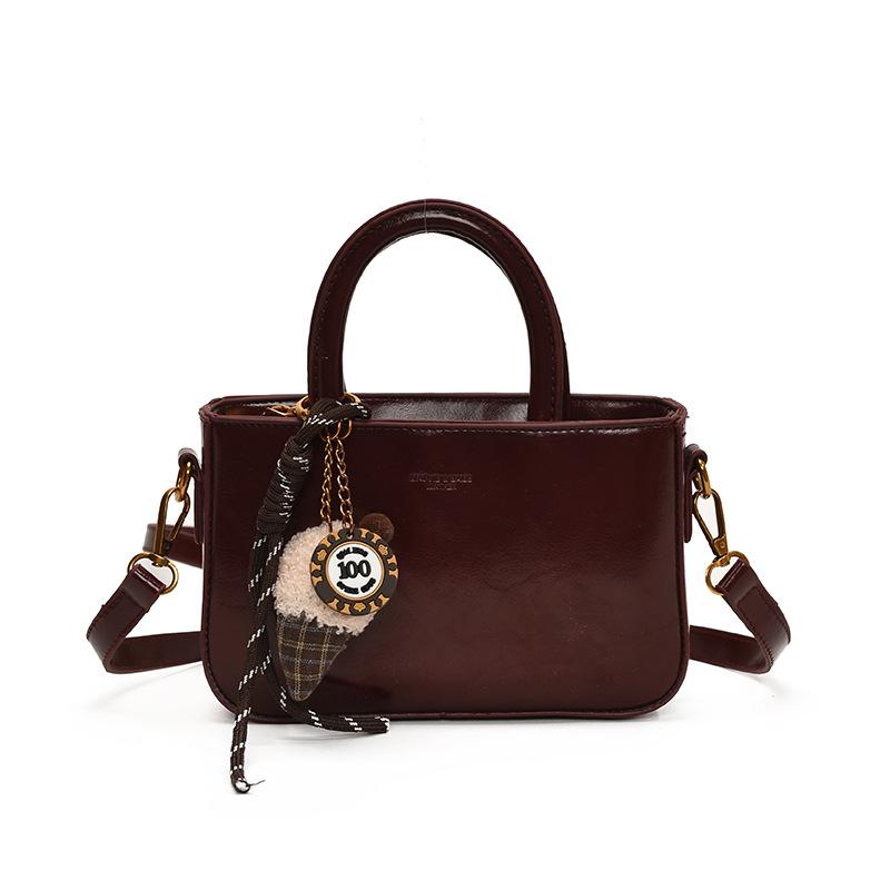 This year's popular bags are women's autumn and winter versatile 2025 new trendy fashion messenger handbag bucket bag