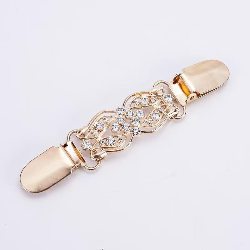 Vintage Hollow Flower Collar Clip Shawl Connection Buckle Women's Sweater Clip Lace Geometric Vintage Hollow Flower