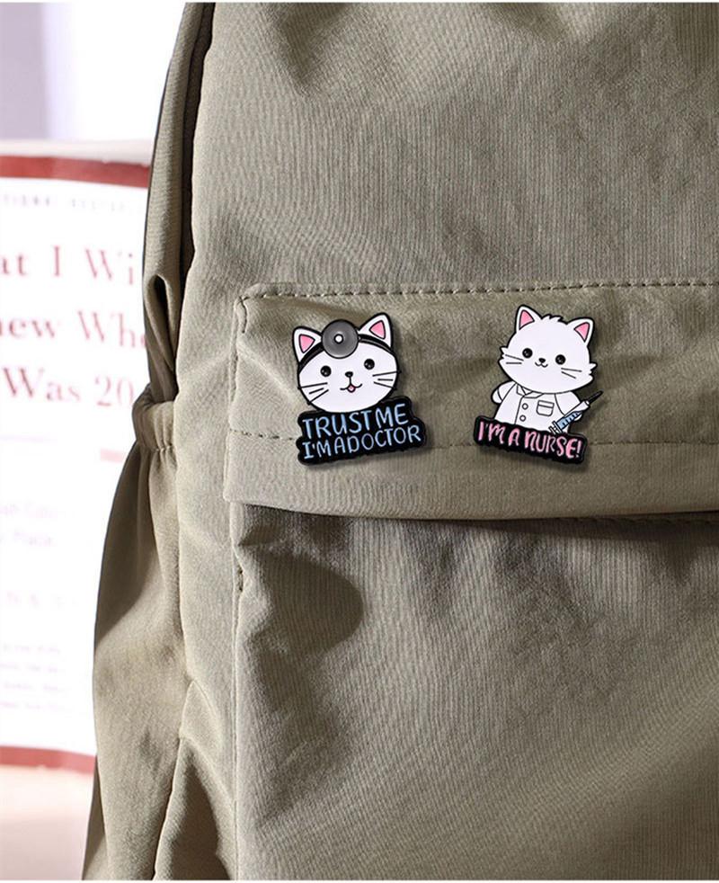 4PCS Cute Animal Doctor Nurse Enamel Pins Cartoon Dog Cat Stethoscope Medical Metal Badge Lapel Brooch Denim Jewelry Accessories