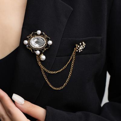 Broches y joyería para el cuerpo