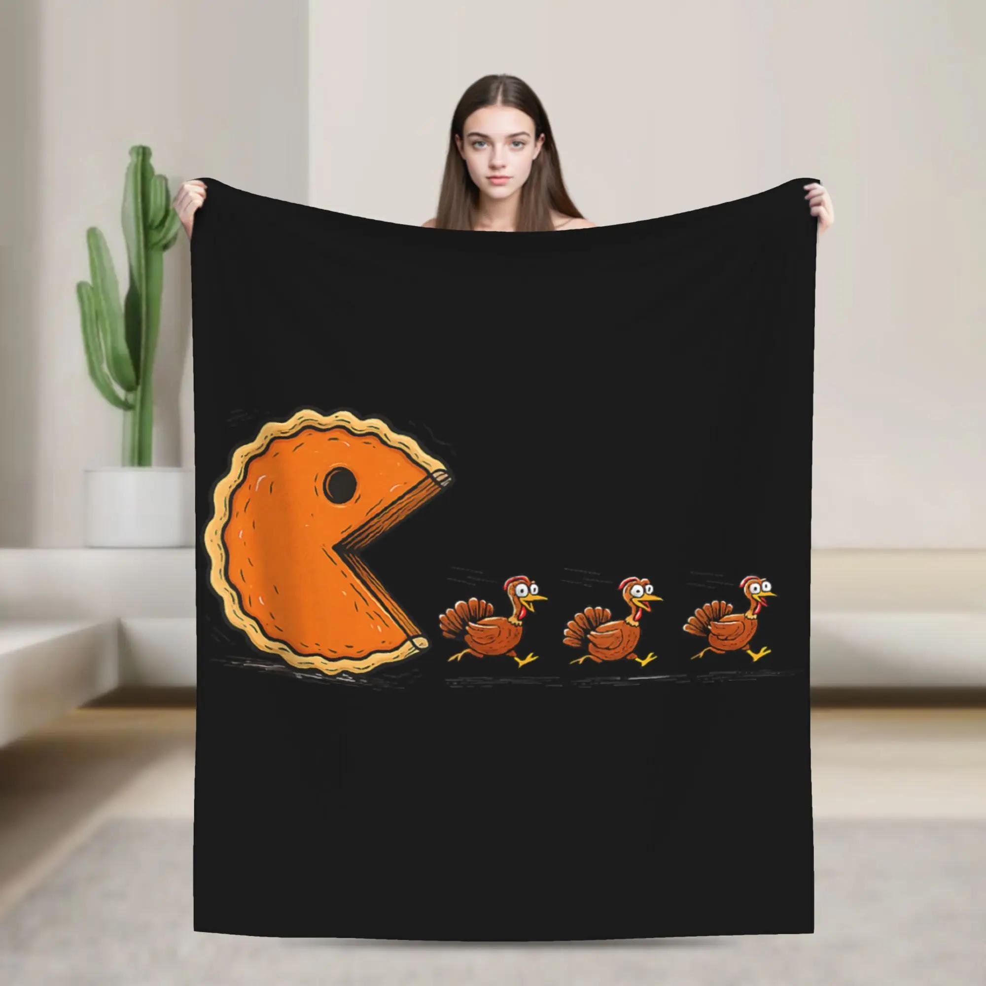 Funny Thanksgiving Pumpkin Pie Chasing Turkey Soft Warm Plush Throw Blanket for Living Room Bedspread Flannel Couch Cover 100x150cm