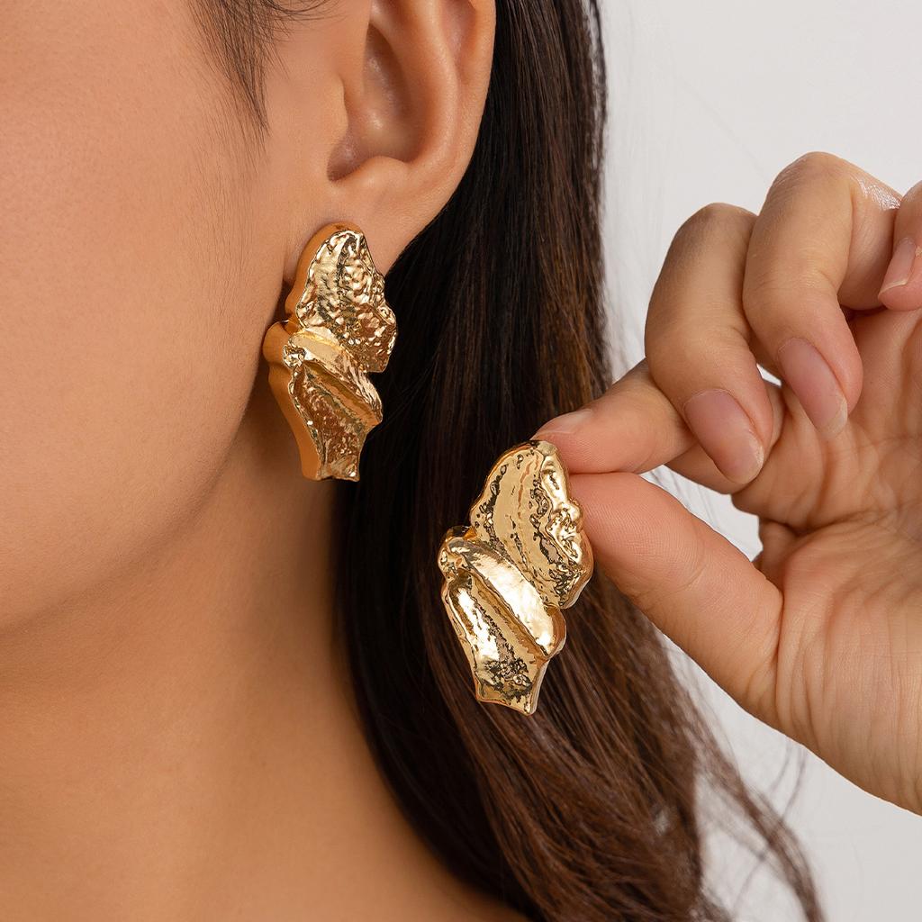 Bohemian Geometric Irregular Dangle Earrings for Women Ladies Metal Hammer Texture Drop Earrings Vacation Jewelry Accessories