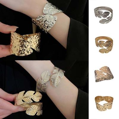 Armbänder – Manschettenarmbänder