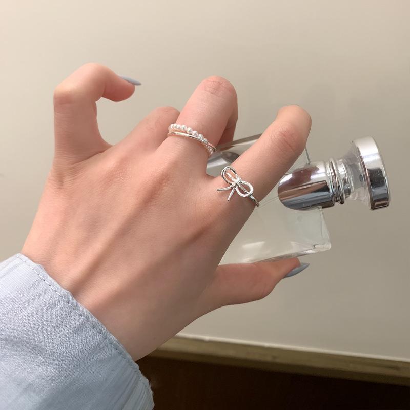 Stylish Metal Bow Open Ring: Cool, Minimalist Design for Women