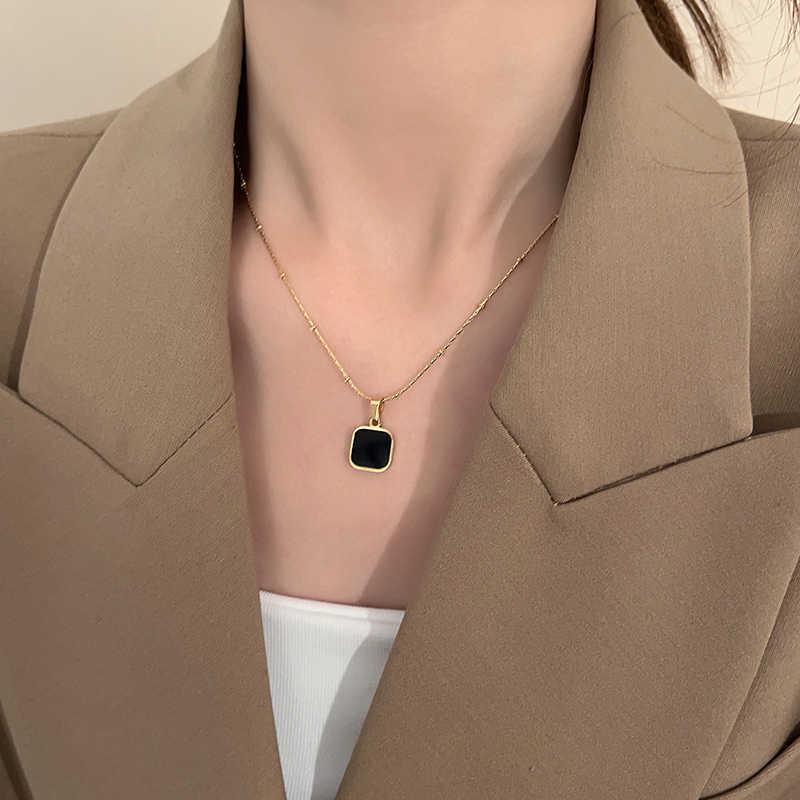 2025 Luxury Square Pendant Necklace - Women's High-End Clavicle Chain Choker