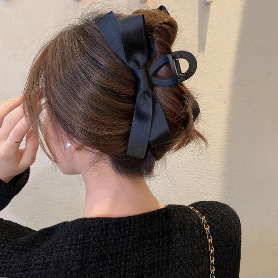 Women Hair Claw Bow-knot Strong Grip Solid Color Elastic Spring with Teeth Hair Decoration Hollow Out Large Barrette Lady Hair Pin Hair Accessories