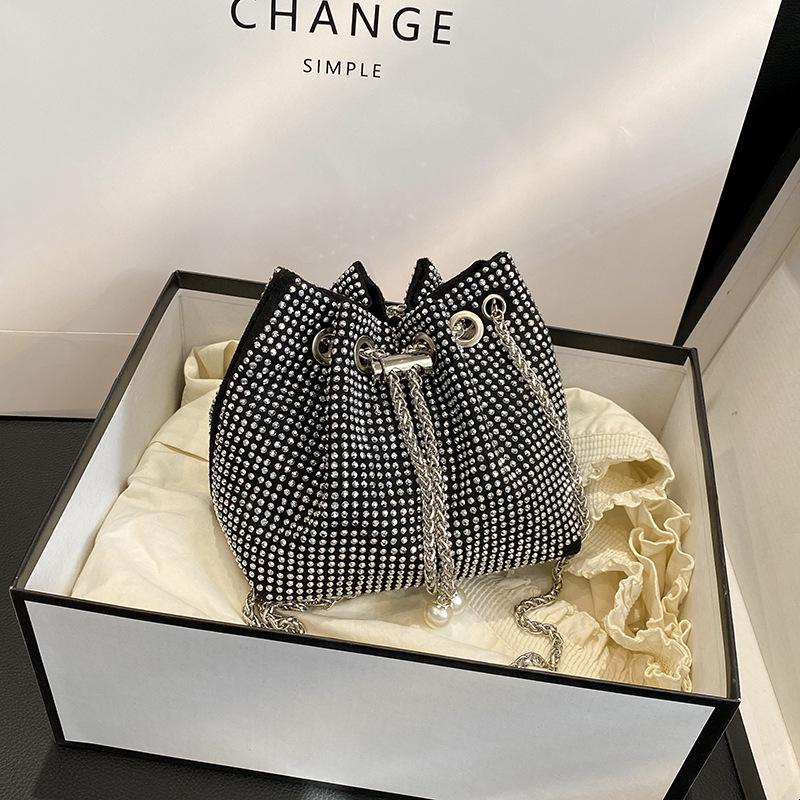 High-End Single Shoulder Bucket Bag: Versatile Summer Crossbody with Chain & Drawstring Design