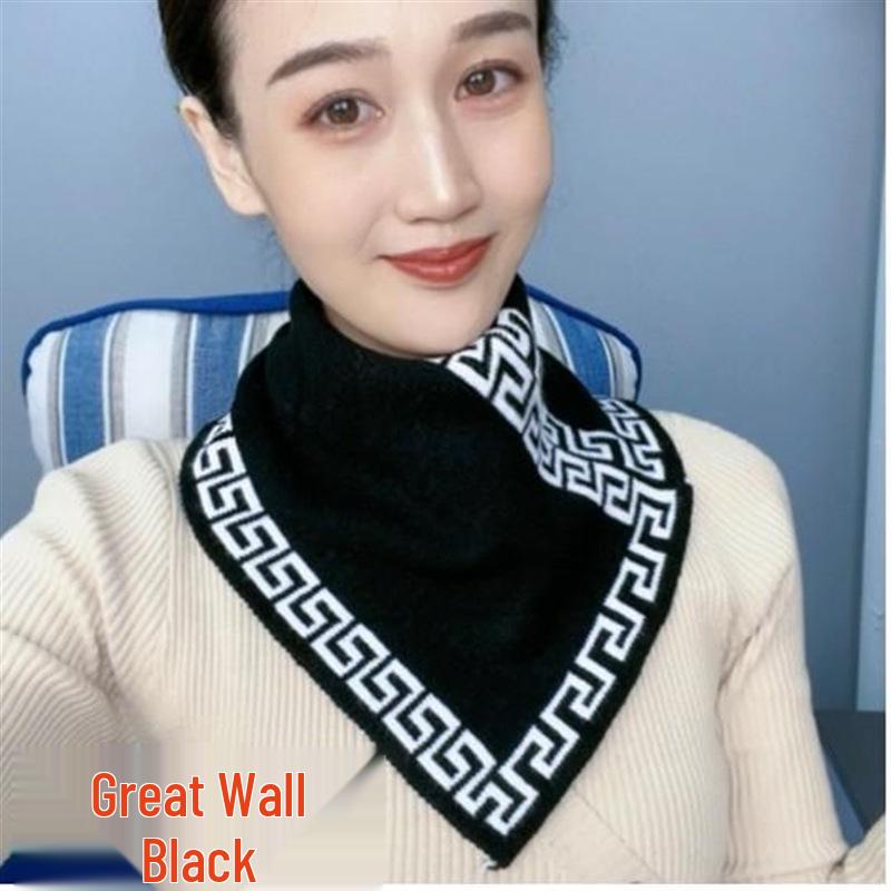 

Новые поступления: Вязаный треугольный шарф и манишка - Уютный пуловер для осени/зимы