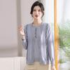 Middle-aged and elderly women's spring and autumn tops, large-size knitted cardigans, middle-aged mother's autumn clothes, short coats, new models