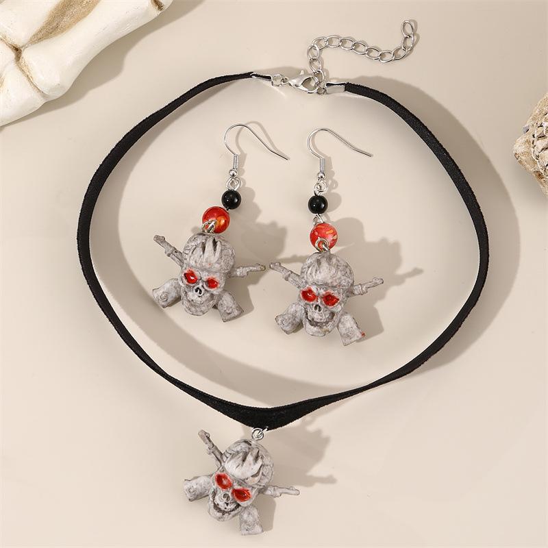 

2024 Модный комплект украшений на Хэллоуин в стиле панк, винтажное ожерелье с ужасным черепом, серьги-подвески для мужчин и женщин, ювелирные украшения, аксессуары для вечеринок