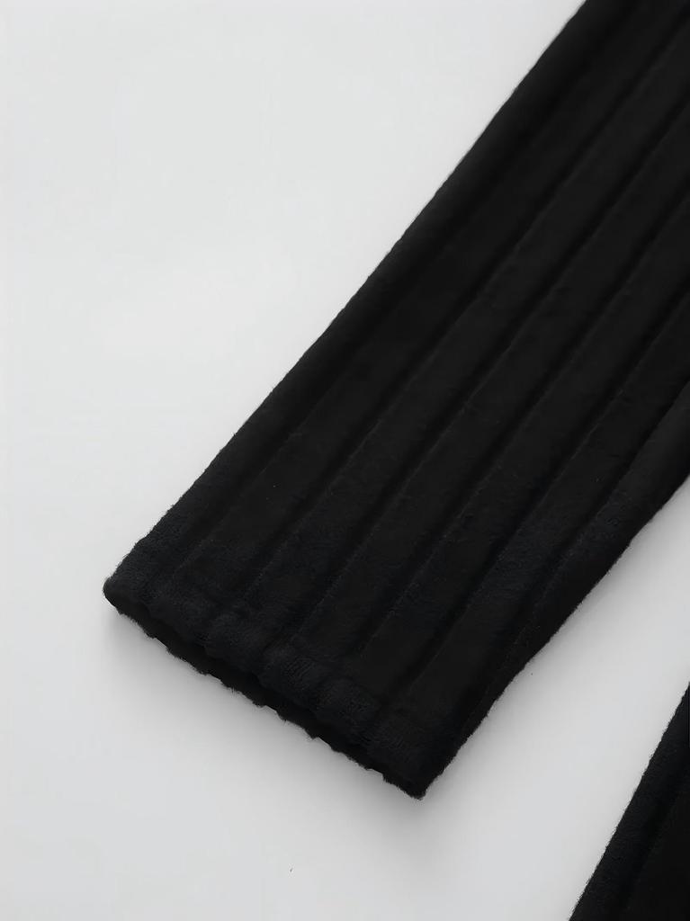 2025 Autumn/Winter Women's Slimming Ribbed Dress with Half-high Collar and Waist-cinching A-line Skirt, Long-sleeved European and American Style.