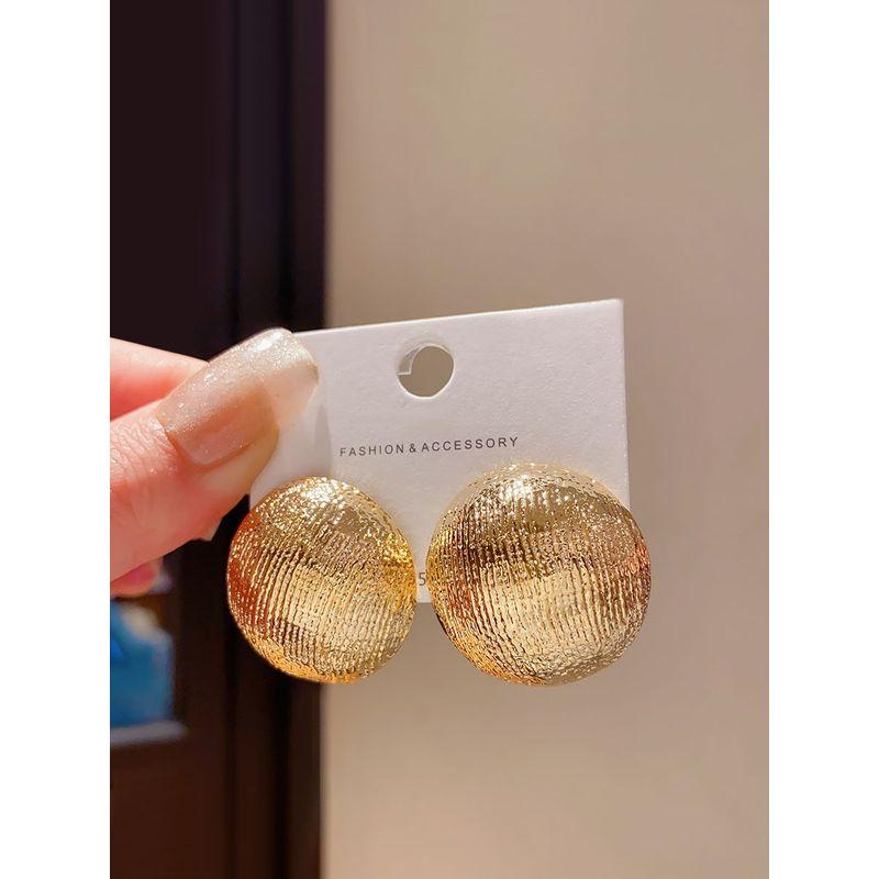 Retro Aloofness Style Metal Semisphere Large Earrings Female Fashion High-Key Dignified Fancy Stud Earrings 18K Golden Earrings