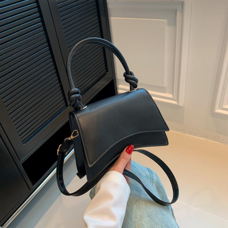 Trendy Retro One Shoulder Bag Classic Solid Color Handbag Ideal For Street Style