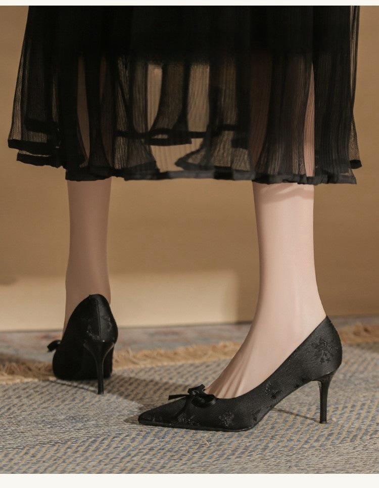 

Национальный стиль новые китайские туфли на высоком каблуке женские шпильки 2024 новый осенний темперамент платье ципао с юбкой женские одинарные туфли 39 чёрный