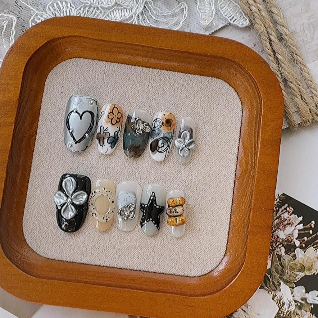 Hand-Painted 3D Embossed Retro Metal Nail Art Tips - Mixed Style, High-End Wearable Stickers
