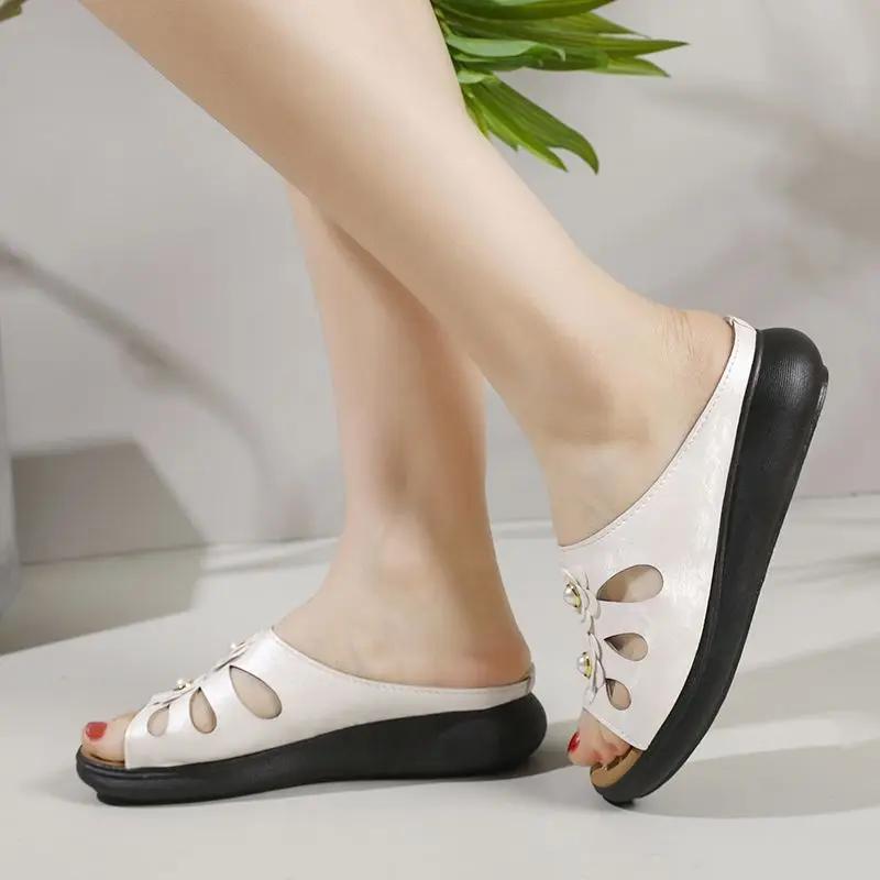 Fashion Woman Slippers Outside Hollow Sandals Vip Casual Top Designs Cheap Liquidation Shoes for Women Non Slip Chic and Elegant Slides