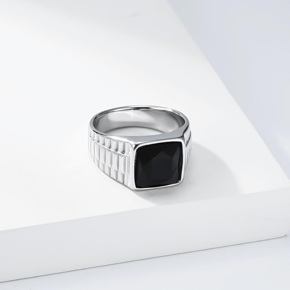 European and American Trendy Jewelry Men's Ring Inlaid with Red and Black Square Diamond Ring