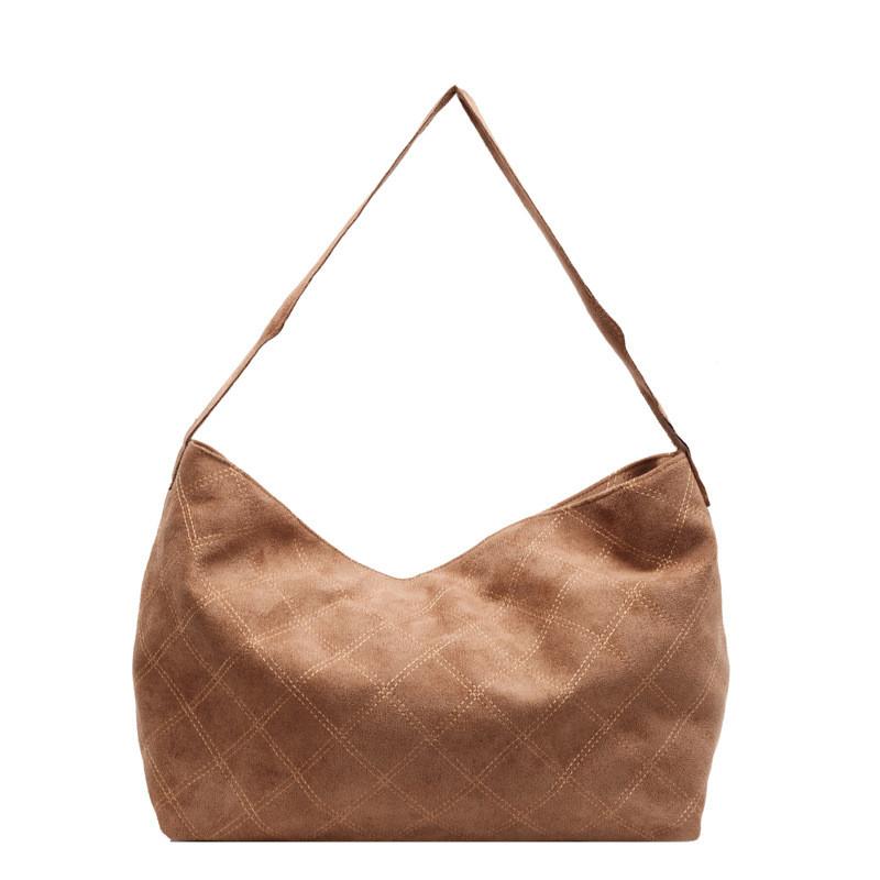 Versatile Stylish Tote Bag For Women Fashionable Design With Roomy Interior Ideal For Daily Outings