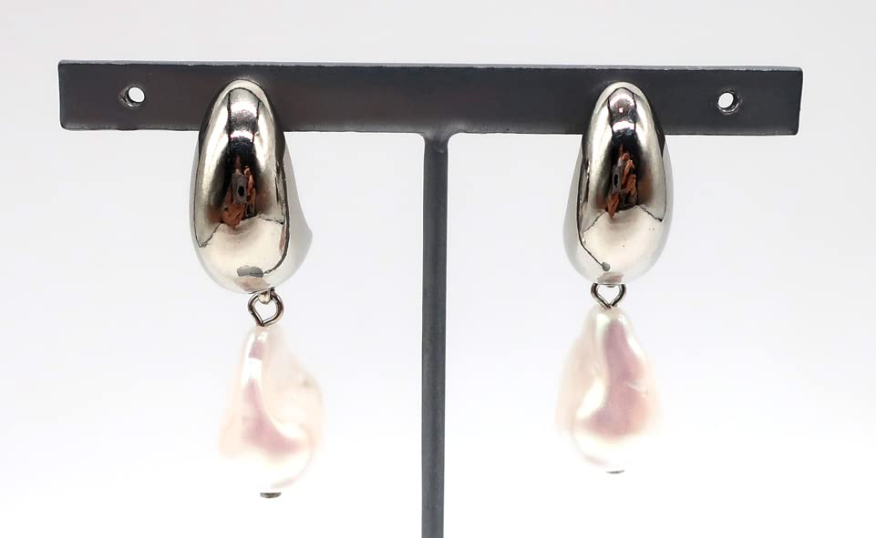 Baroque Pearl Drop Metal Earrings [item]