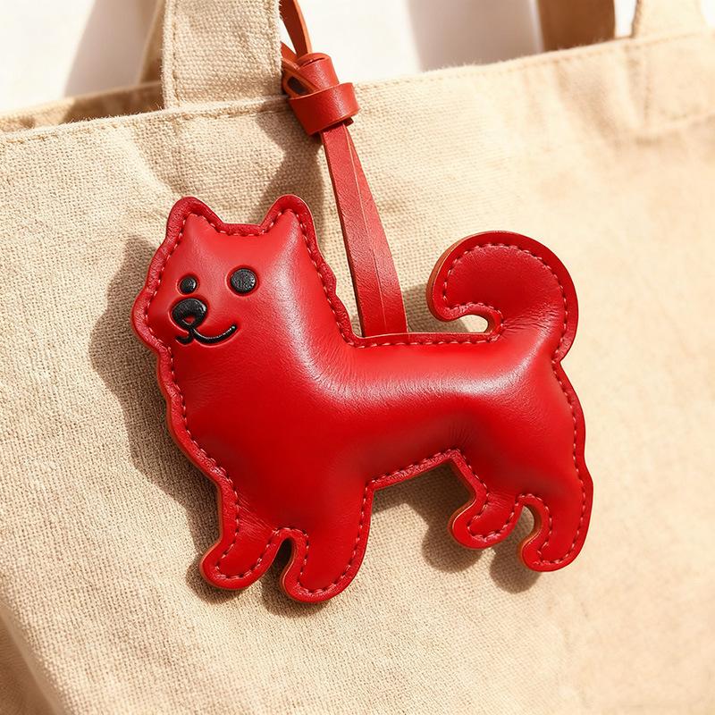 Trendy Samoyed Dog PU Leather Keychain Animal Charm for Purse Decoration
