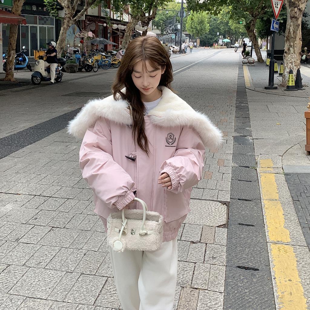 Thick Fur Collar Sent To Overcome Women's Loose Tooling Cotton-padded Jacket New Winter New Design Sense Coat.