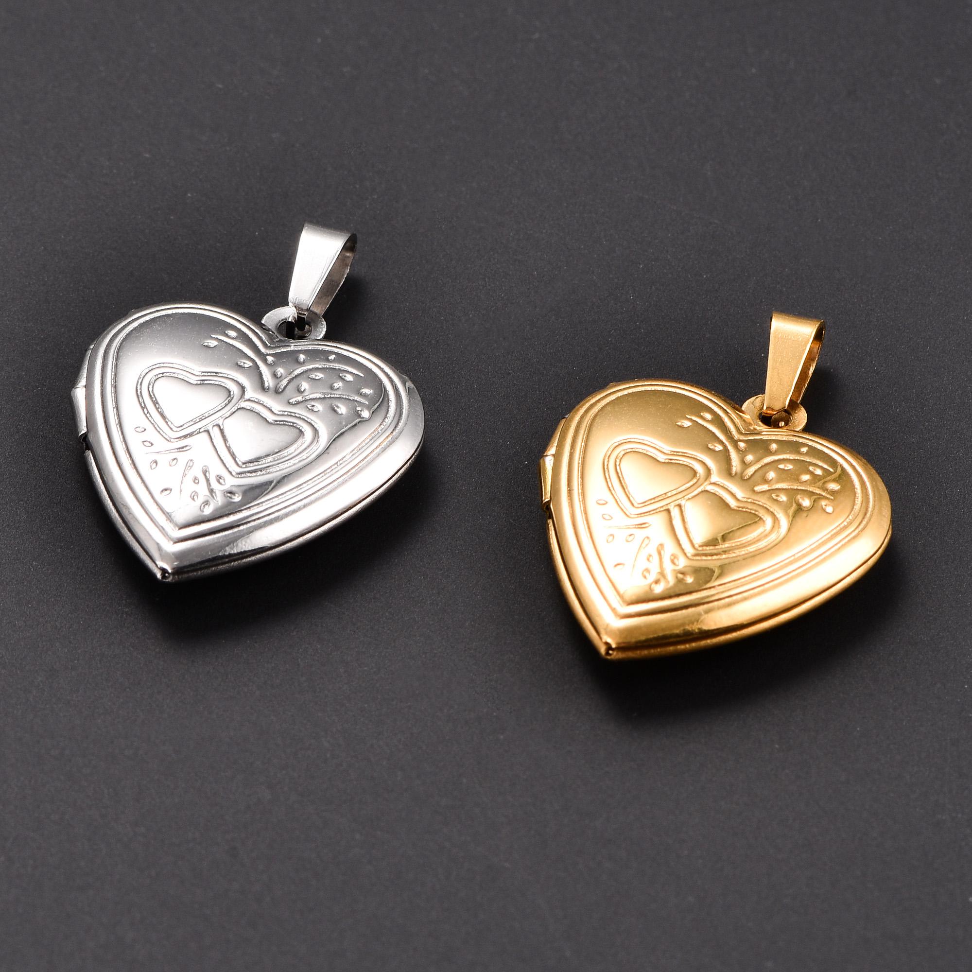 

Delicate Stainless Steel Carved Heart Photo Locket Pendant Necklace for Women Men Memory Picture Frame Charm Chain Metal Jewelry Silver