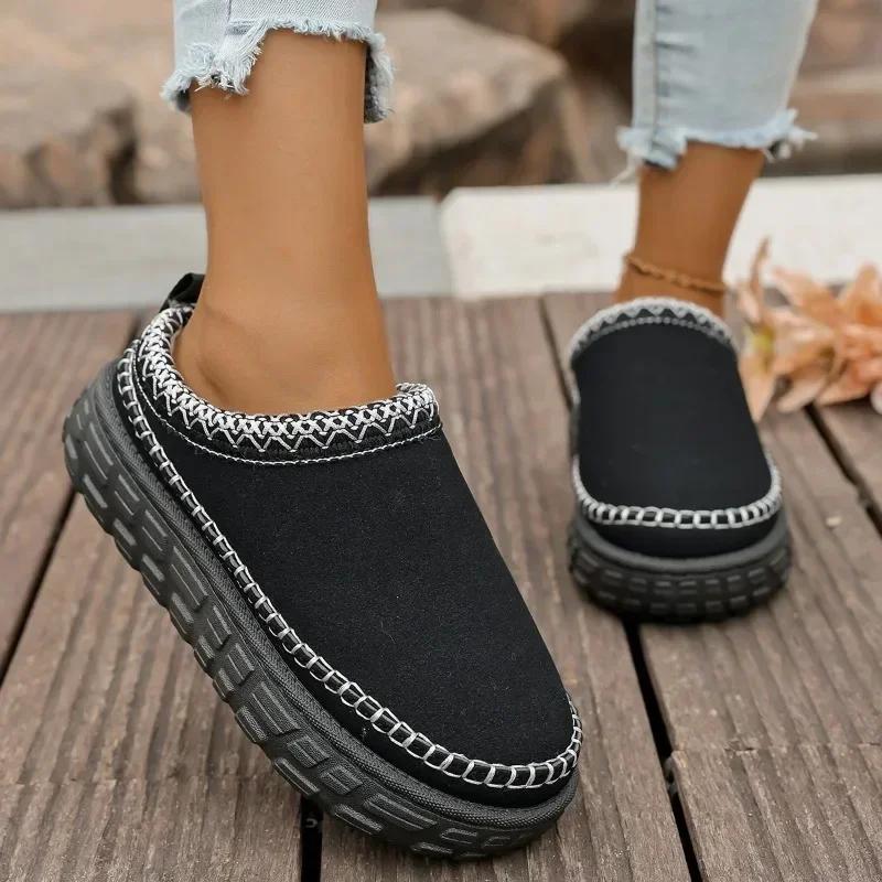 Fashion Snow Boots Women Winter 2025 New Wear Slip-on Slippers Retro Platform Khmer Slippers