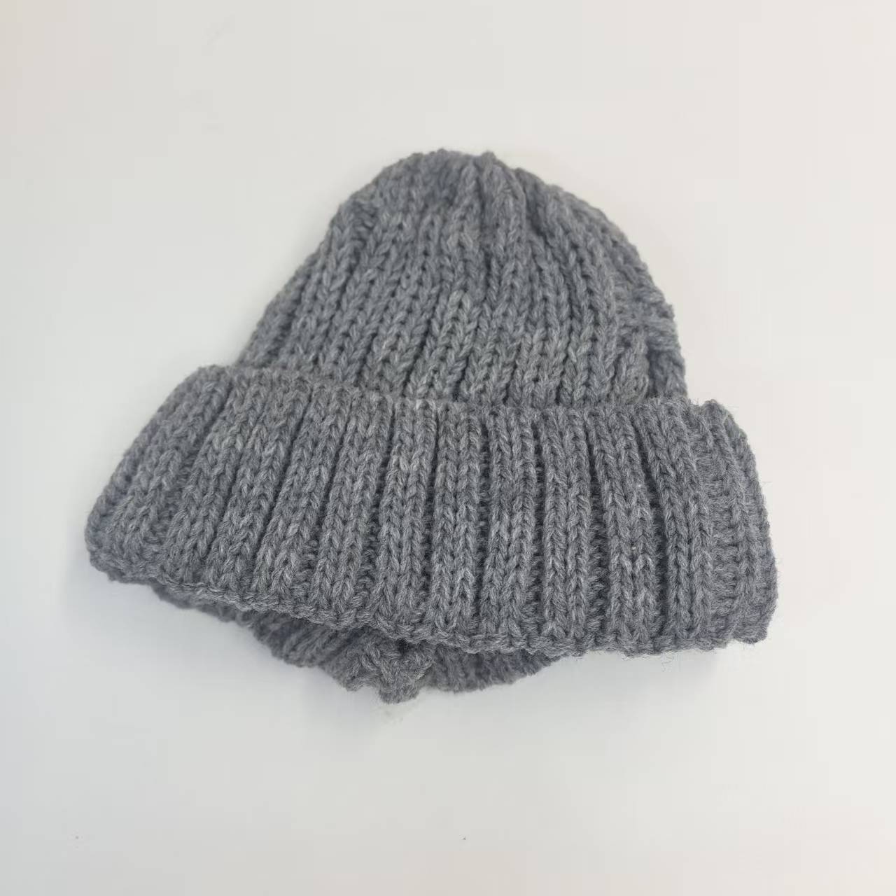 

Вращающаяся красочная сплавная квадратная игрушка для кончиков пальцев S