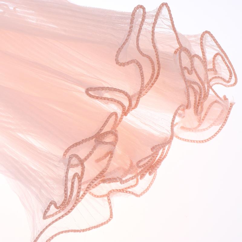 Bouquet Packaging Gauze Wave Edged 27cm Mesh Fabric 4.5 Yards for Elegant Flower Arrangements