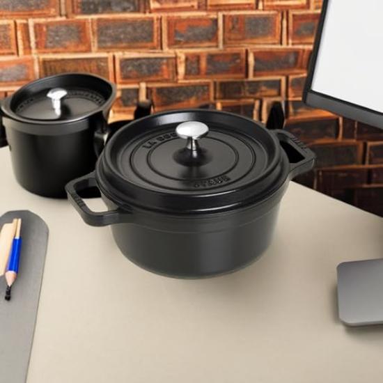Staub Quart Round Cocotte Quart Black 1102225 6-1/4 2.75