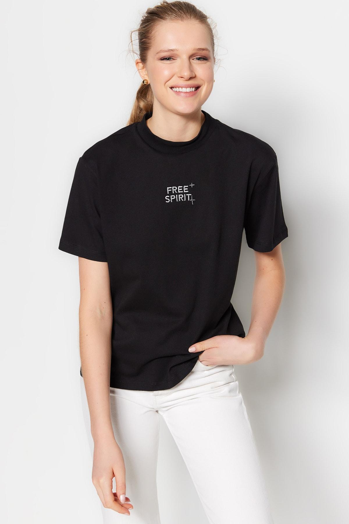 

Футболка - Черный - Стандартный крой