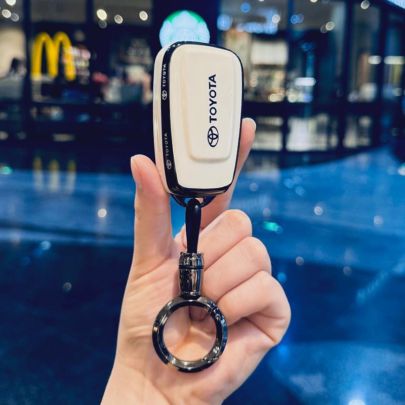Fashion TPU Car Remote Key Case Cover Shell Fob For Toyota Corolla Prius Camry CHR C-HR RAV4 Altis Land Cruiser Prado Keychain