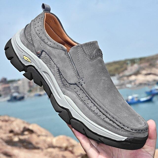 Men Casual Shoes Slip On Genuine Leather Sneakers Fashion Men Flats Autumn Shoes Black Comfortable Men Moccasins Flats