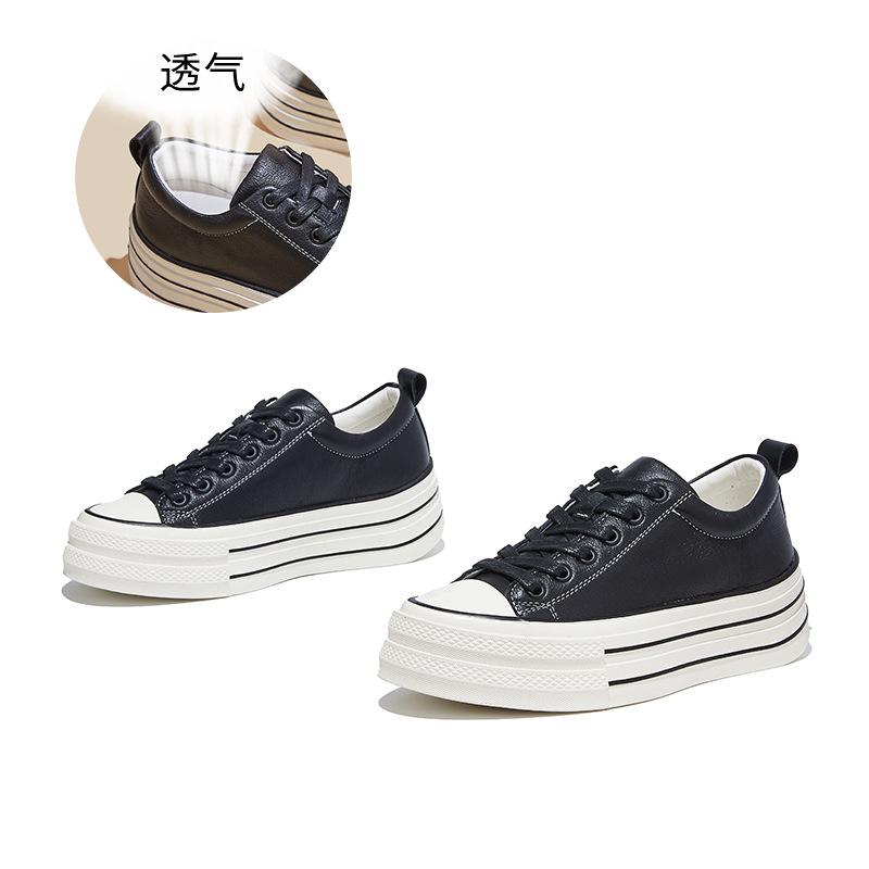 Die erste Schicht aus Rindsleder kleine weiße Schuhe Frühling 2026 Retro-Board-Schuhe mit dicken Sohlen zur Erhöhung der Höhe, lässig und nicht müde Füße