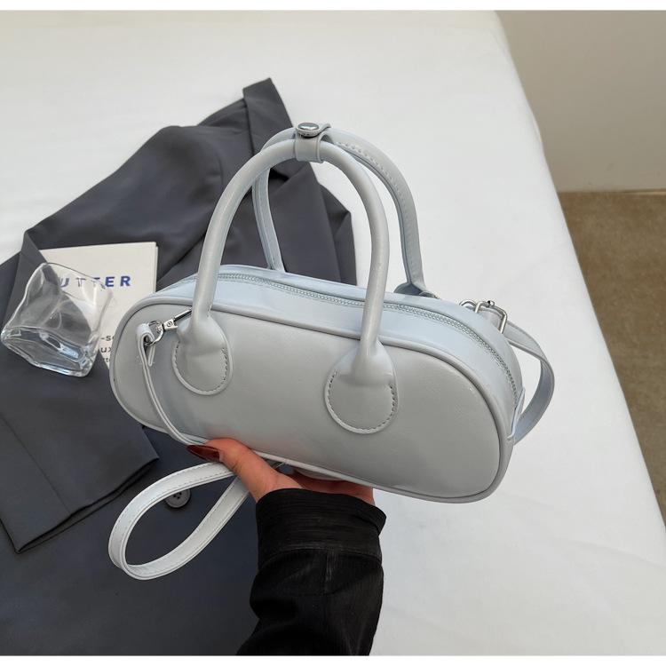 Xiaohongshu Fashion High Sense Niche Casual Versatile Baguette Bag Women's 2025 Spring and Summer New Solid Color Handbag